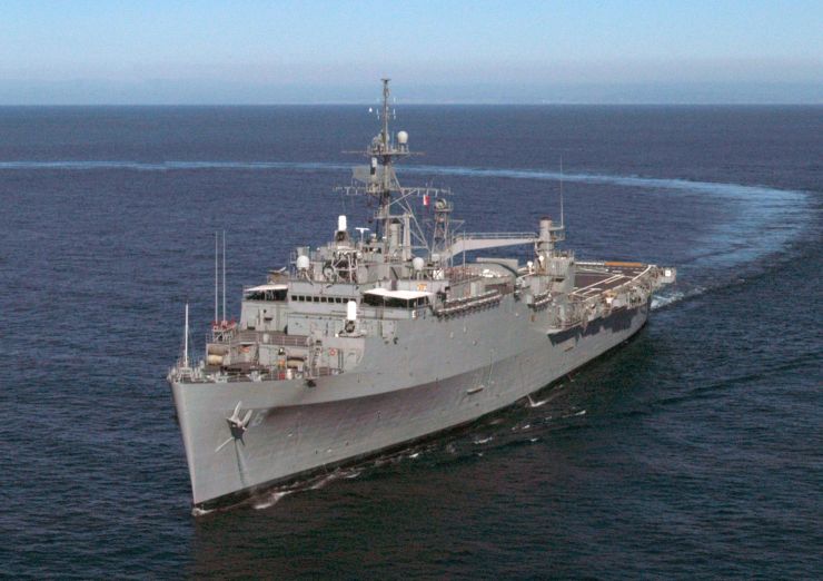 USS Duluth (LPD 6)